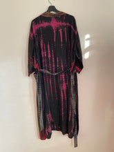 Ladda upp bild till gallerivisning, Crepe silk kimono (One- of a -Kind)
