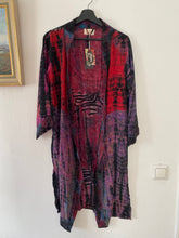 Ladda upp bild till gallerivisning, Crepe silk kimono S/M ( One- of a - Kind)
